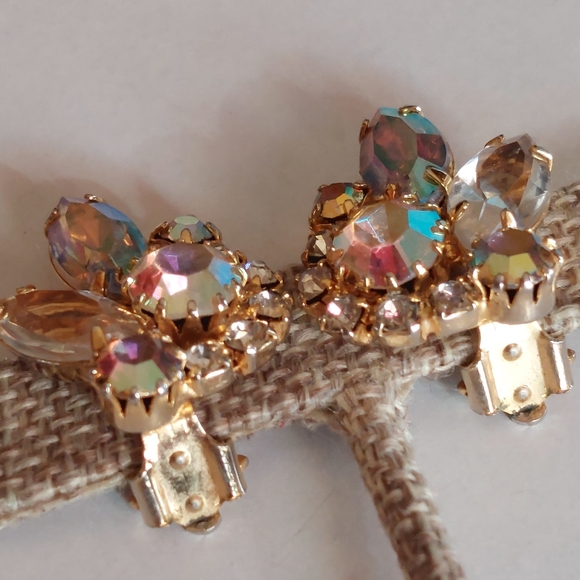 Juliana DeLizza & Elster stunning AB and clear rhinestone goldtone clip earrings - Picture 12 of 15